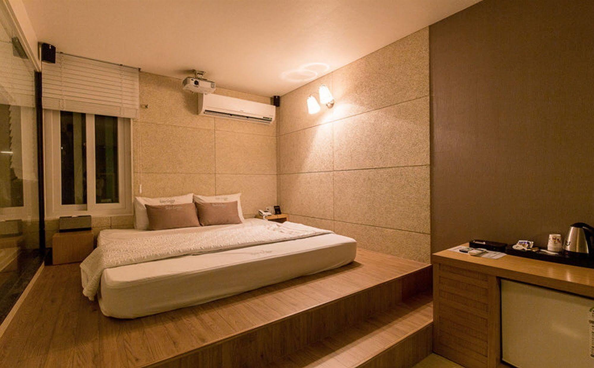 Haeundae Gary Cooper Hotel Busan Exterior photo